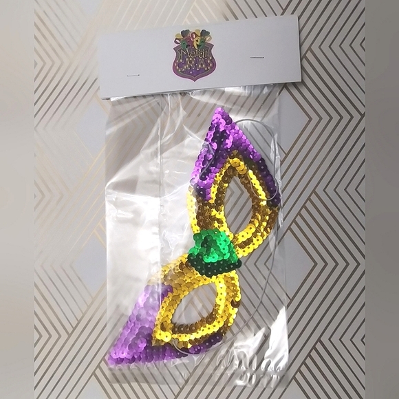 New,Mardi Gras Sequin Mask - Picture 7 of 7